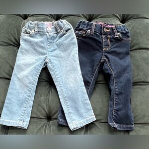2 pairs of blue jeans